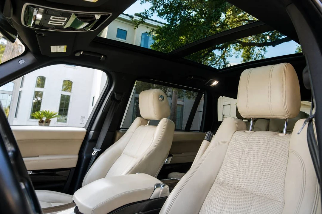 2017 Land Rover Range Rover L405 - Image 11 of 24
