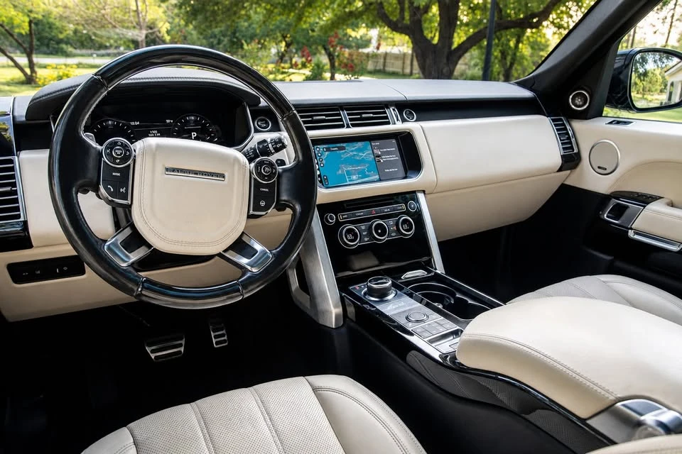 2017 Land Rover Range Rover L405 - Image 17 of 20