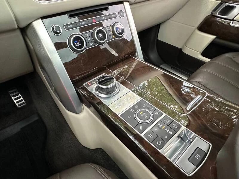 2017 Land Rover Range Rover L405 - Image 8 of 19