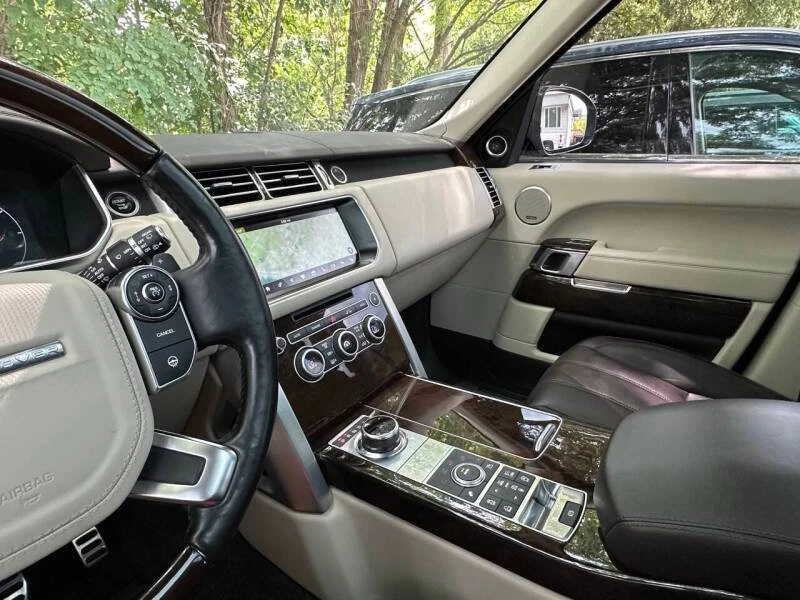 2017 Land Rover Range Rover L405 - Image 10 of 19