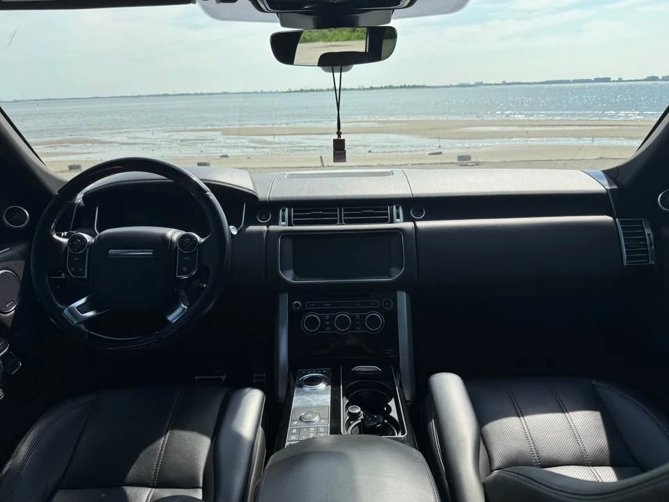 2017 Land Rover Range Rover L405 - Image 10 of 17
