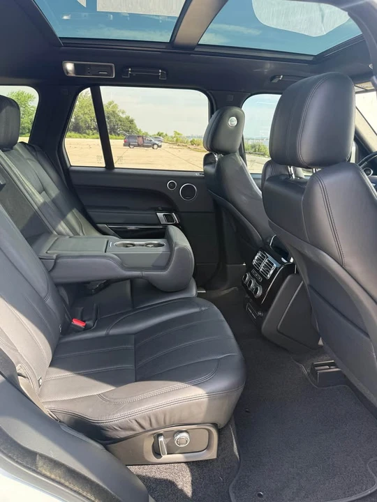 2017 Land Rover Range Rover L405 - Image 12 of 17