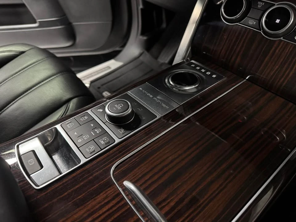 2017 Land Rover Range Rover L405 - Image 2 of 18