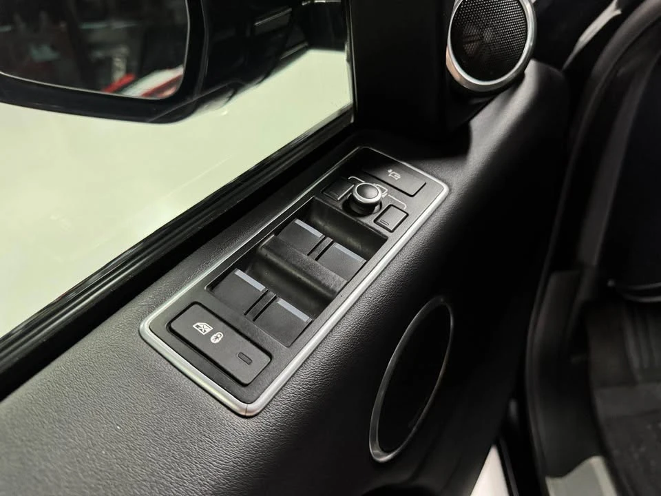 2017 Land Rover Range Rover L405 - Image 13 of 18