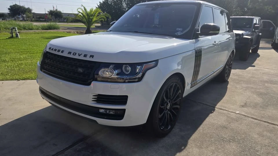 2017 Land Rover Range Rover L405 - Image 2 of 9