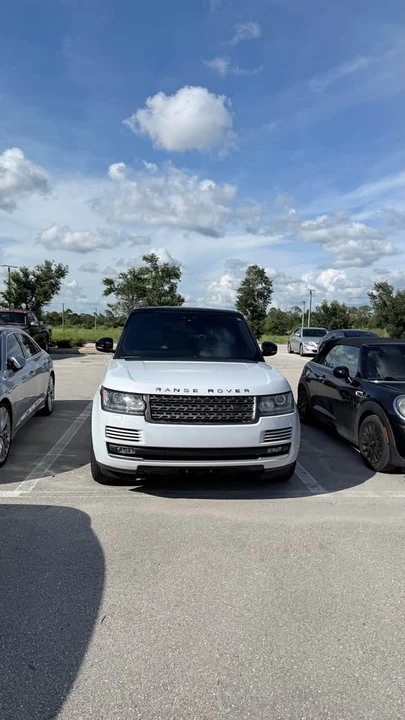 2017 Land Rover Range Rover L405 - Image 3 of 9