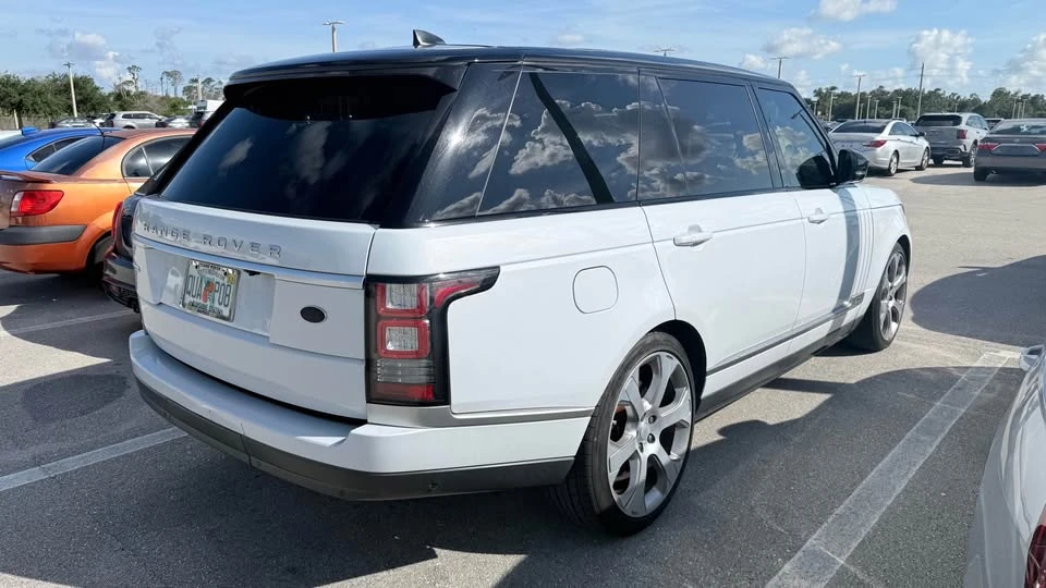 2017 Land Rover Range Rover L405 - Image 5 of 9