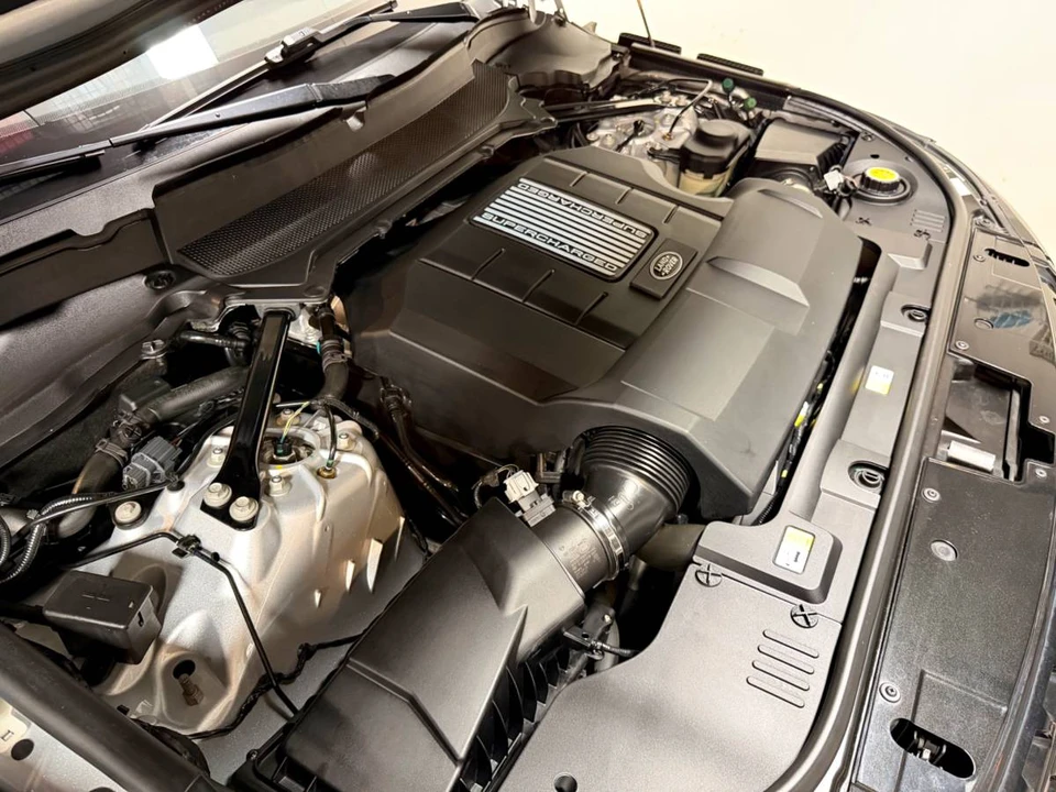2017 Land Rover Range Rover L405 - Image 20 of 24