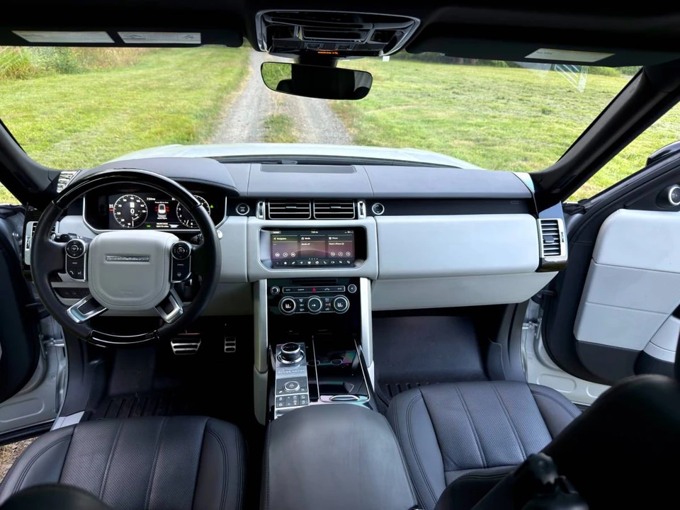 2017 Land Rover Range Rover L405 - Image 8 of 24