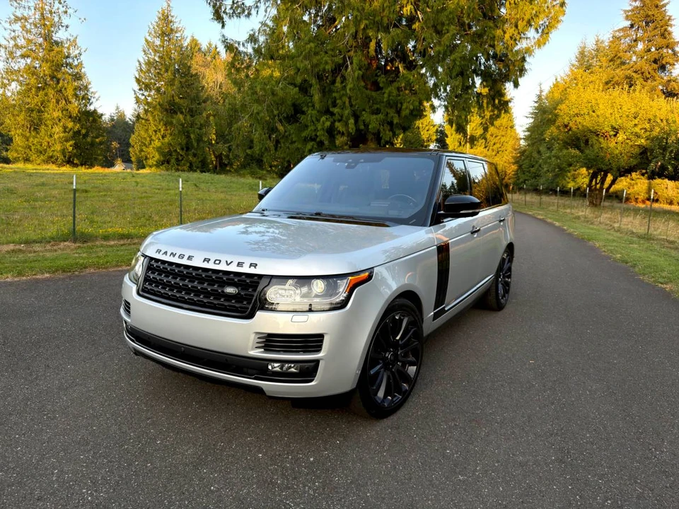 2017 Land Rover Range Rover L405 - Image 2 of 24