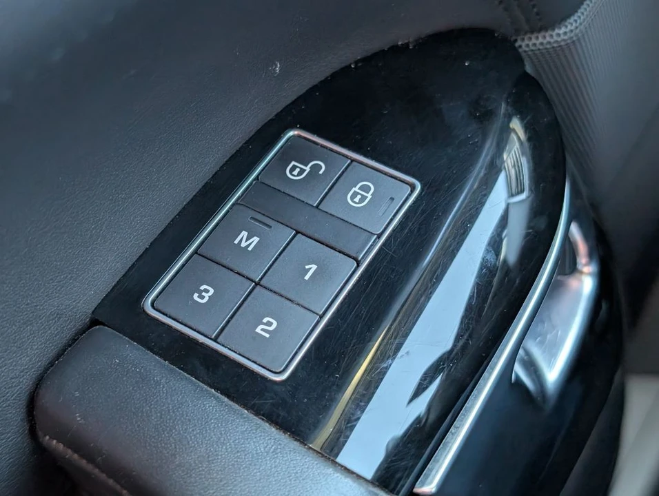 2017 Land Rover Range Rover L405 - Image 11 of 21
