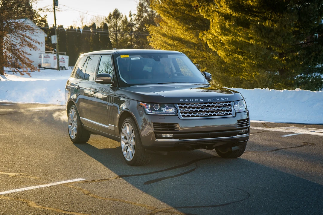 2017 Land Rover Range Rover L405 - Image 10 of 31