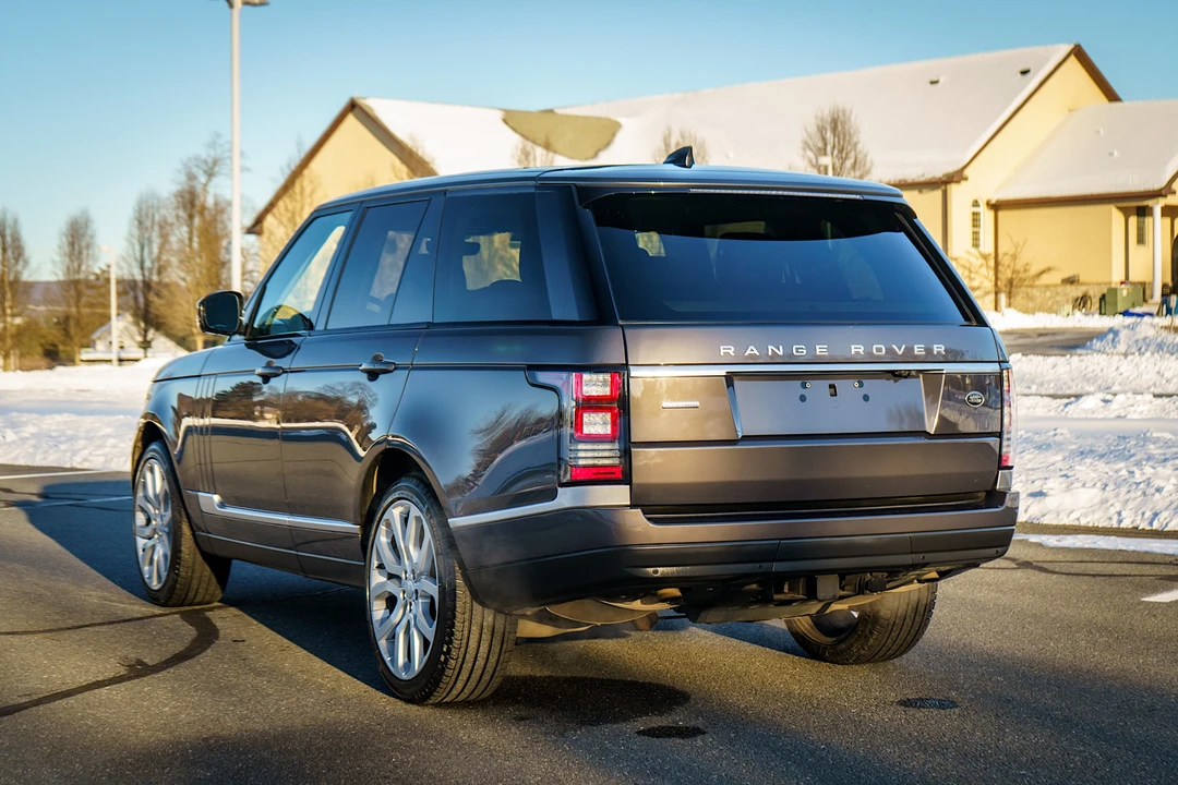 2017 Land Rover Range Rover L405 - Image 5 of 31