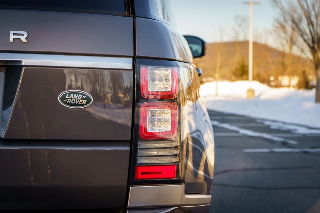 2017 Land Rover Range Rover L405 - Image 27 of 31