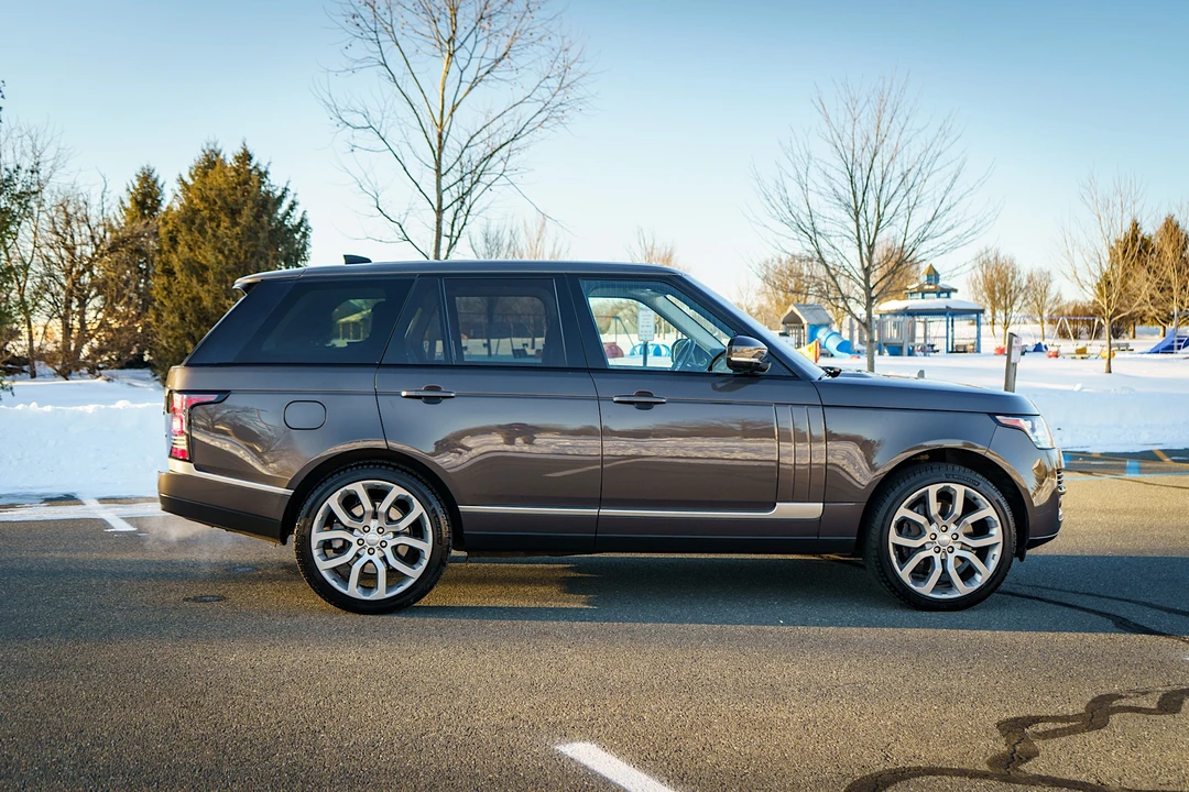 2017 Land Rover Range Rover L405 - Image 9 of 31