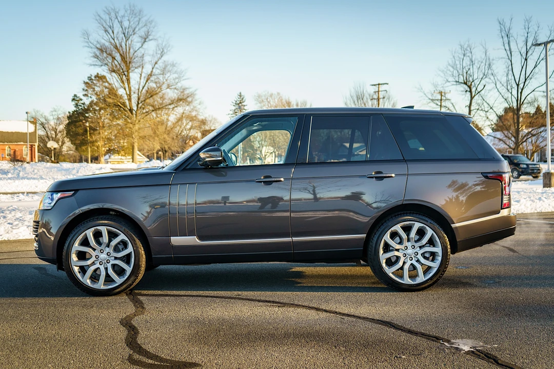 2017 Land Rover Range Rover L405 - Image 3 of 31