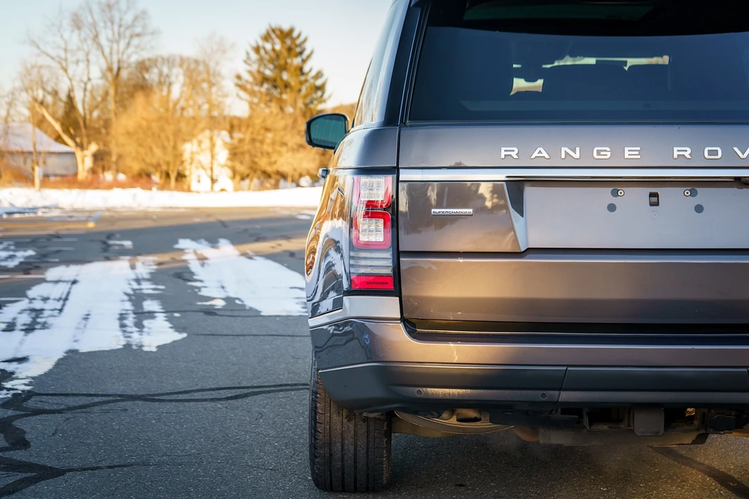 2017 Land Rover Range Rover L405 - Image 24 of 31