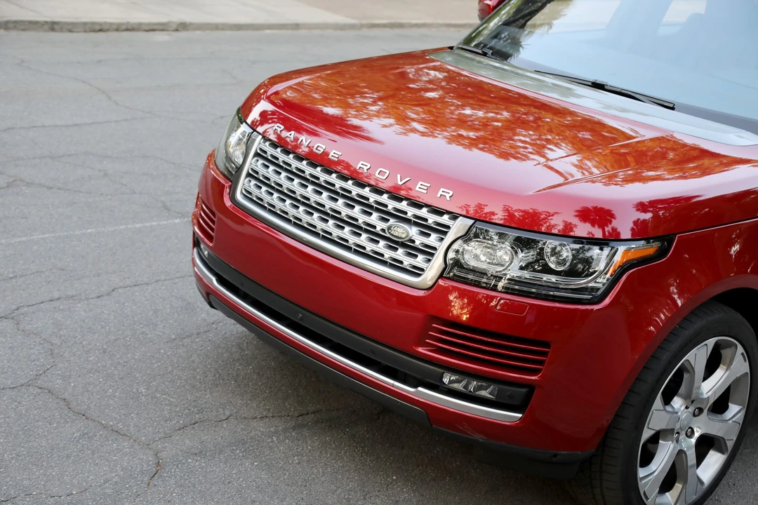 2017 Land Rover Range Rover L405 - Image 13 of 31