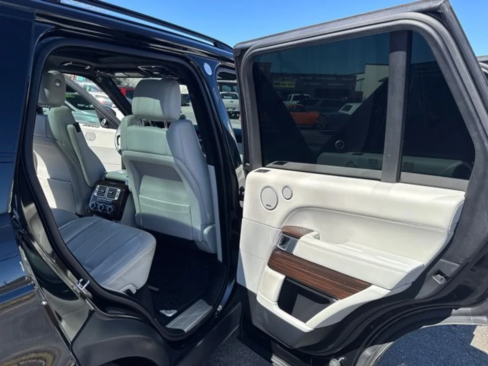 2017 Land Rover Range Rover L405 - Image 9 of 12