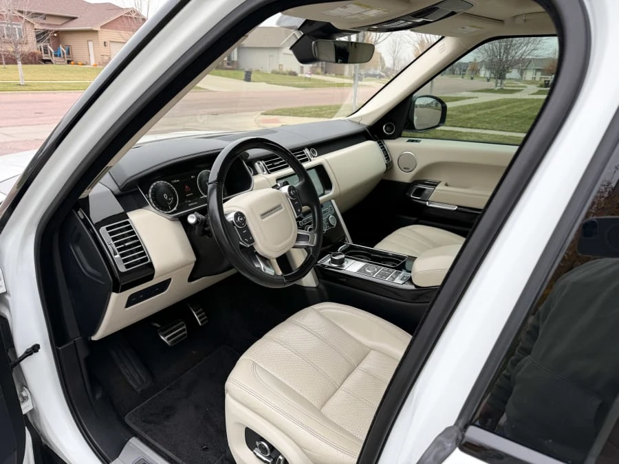 2017 Land Rover Range Rover L405 - Image 9 of 15