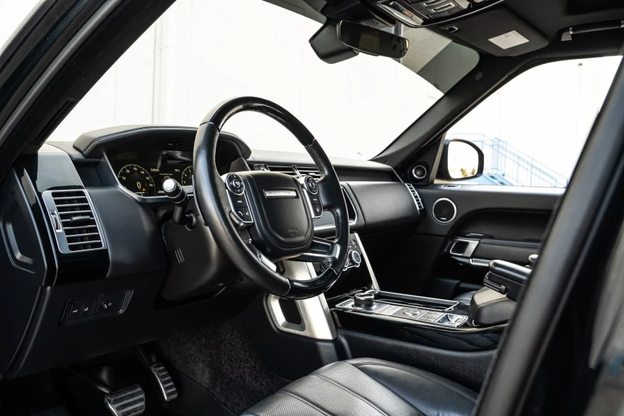 2017 Land Rover Range Rover L405 - Image 8 of 24