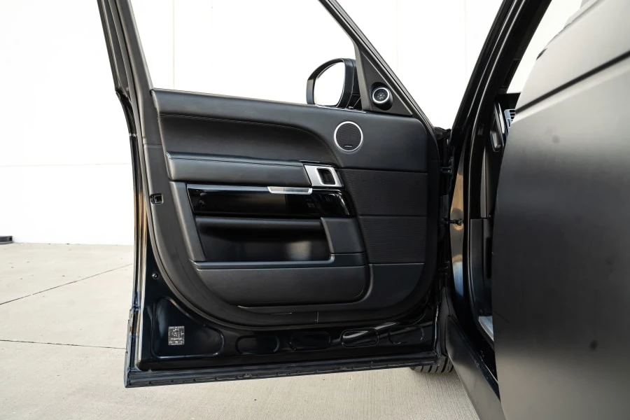 2017 Land Rover Range Rover L405 - Image 11 of 24
