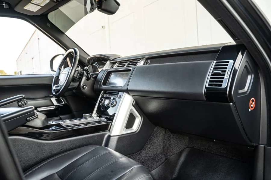2017 Land Rover Range Rover L405 - Image 14 of 24