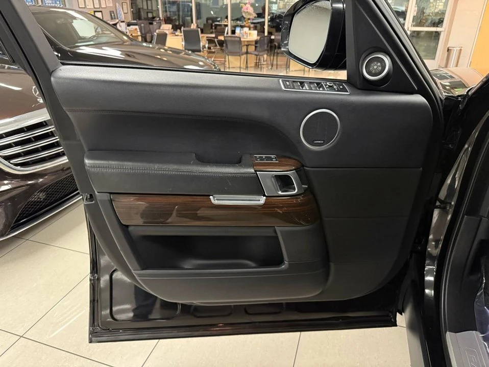 2017 Land Rover Range Rover L405 - Image 12 of 20