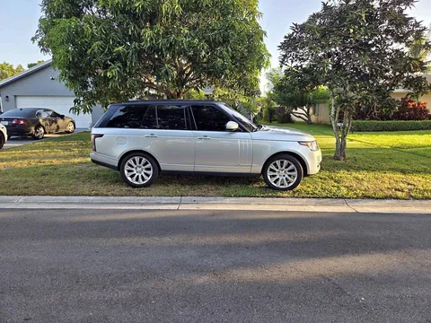 2017 Land Rover Range Rover Supercharged Sport Utility 4D