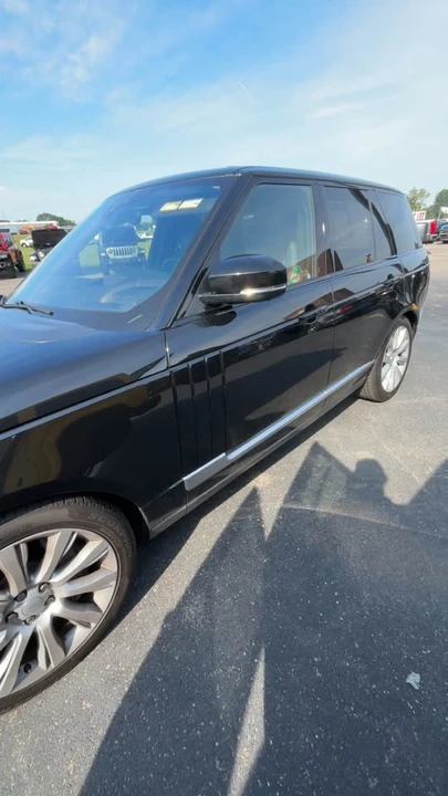 2017 Land Rover Range Rover L405 - Image 5 of 10