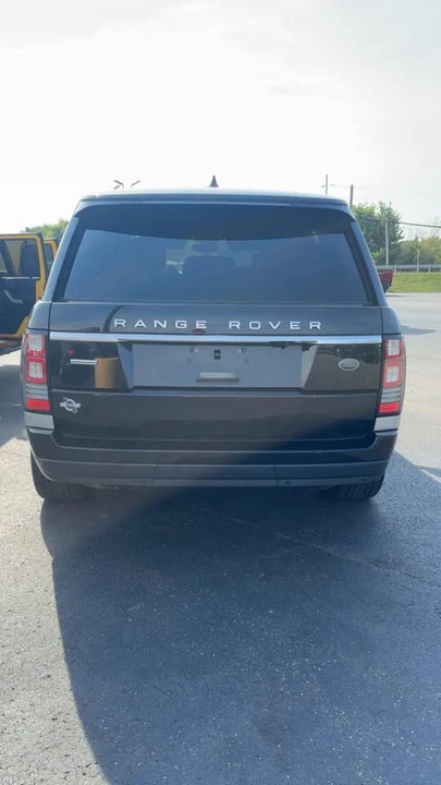 2017 Land Rover Range Rover L405 - Image 4 of 10