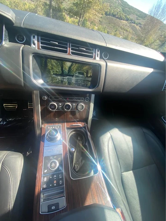 2017 Land Rover Range Rover L405 - Image 11 of 17