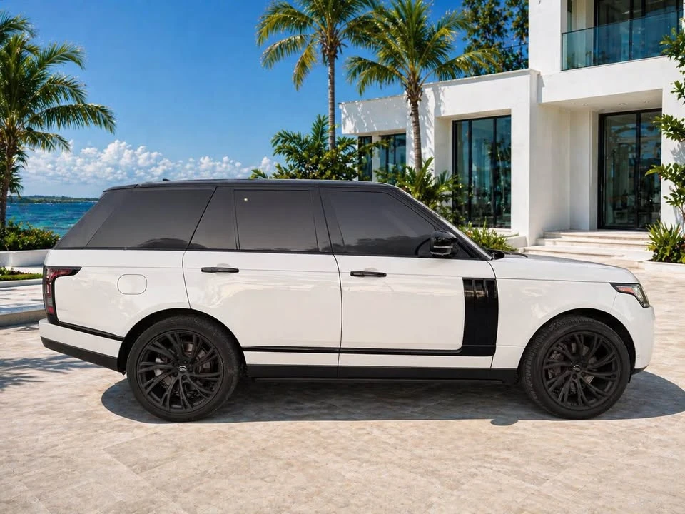 2017 Land Rover Range Rover L405 - Image 4 of 19