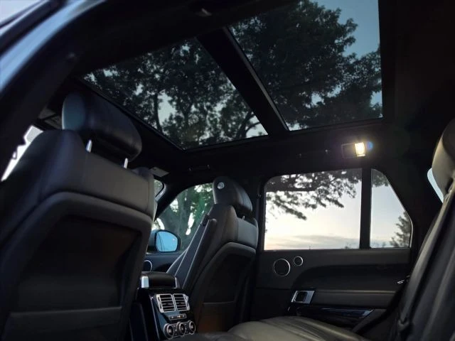 2017 Land Rover Range Rover L405 - Image 16 of 29