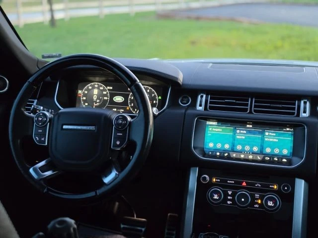2017 Land Rover Range Rover L405 - Image 12 of 29