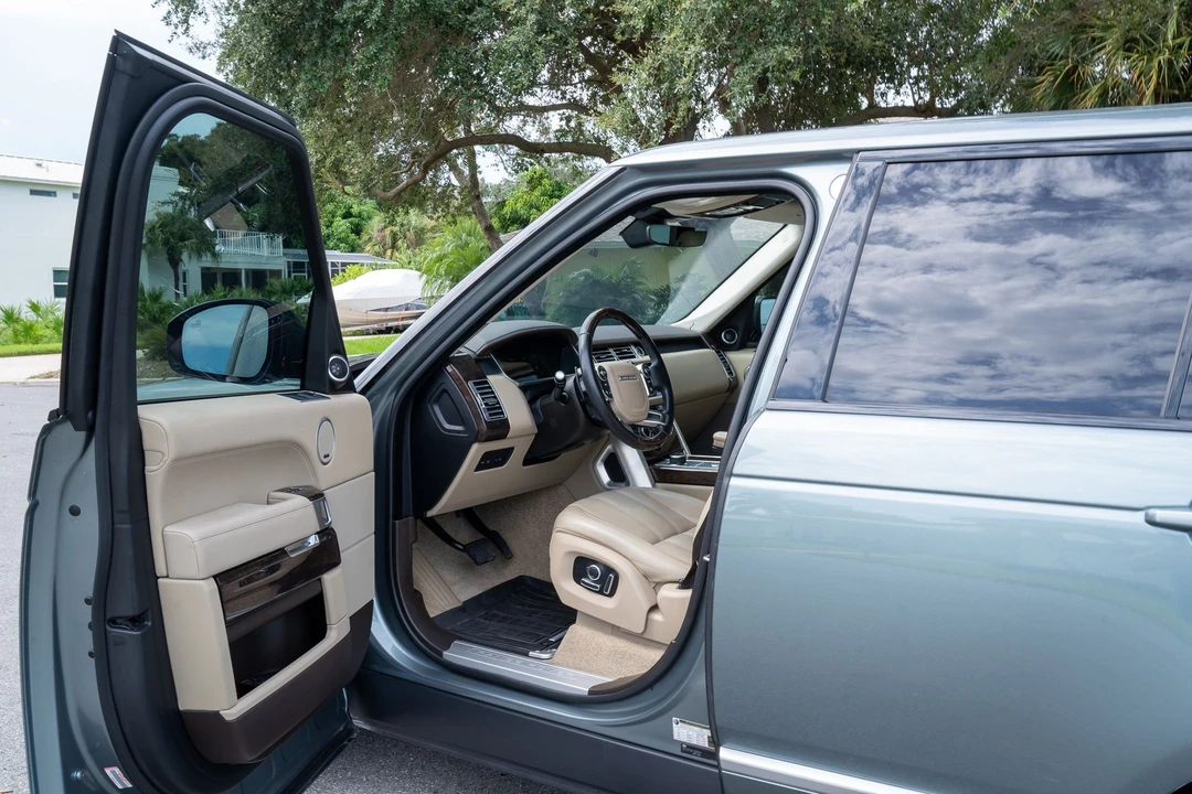2017 Land Rover Range Rover L405 - Image 10 of 31