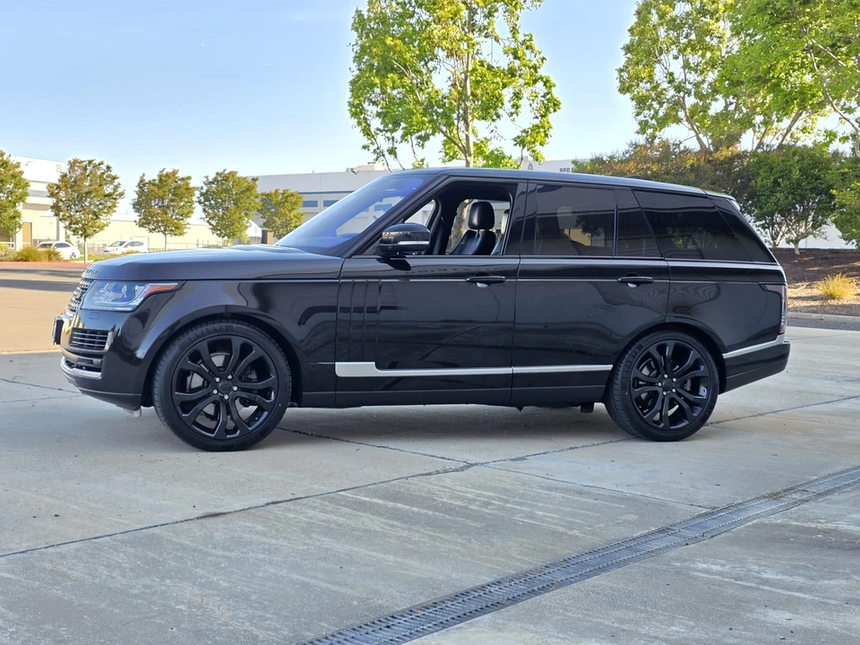 2017 Land Rover Range Rover L405 - Image 11 of 31