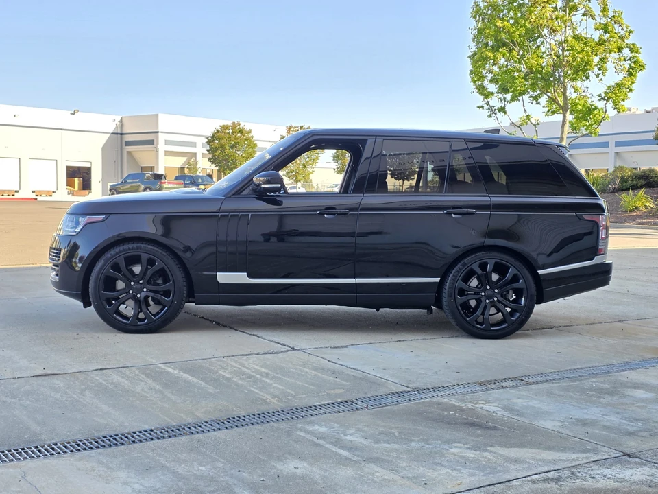 2017 Land Rover Range Rover L405 - Image 13 of 31