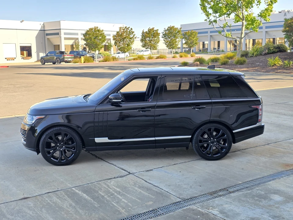 2017 Land Rover Range Rover L405 - Image 14 of 31