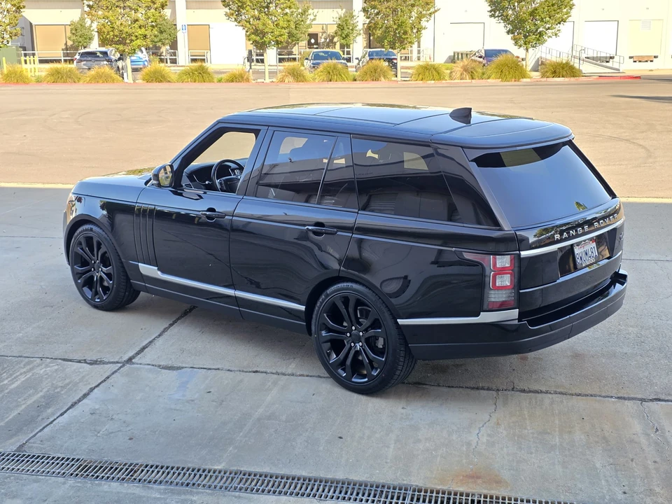 2017 Land Rover Range Rover L405 - Image 18 of 31