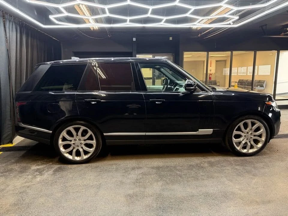 2017 Land Rover Range Rover L405 - Image 10 of 19