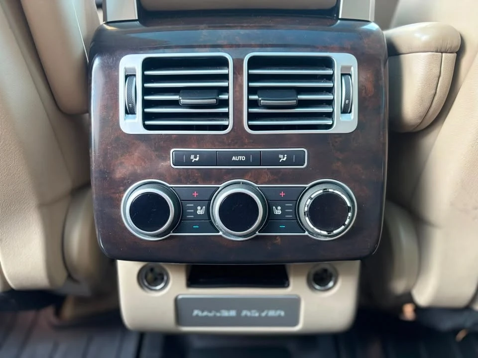 2017 Land Rover Range Rover L405 - Image 17 of 20