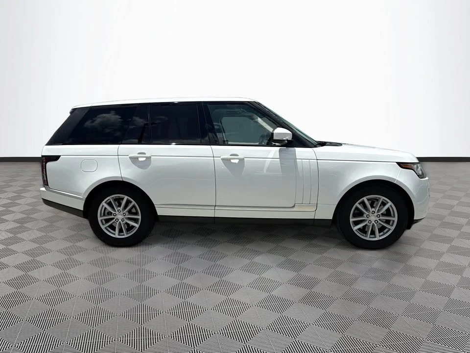 2017 Land Rover Range Rover L405 - Image 7 of 16