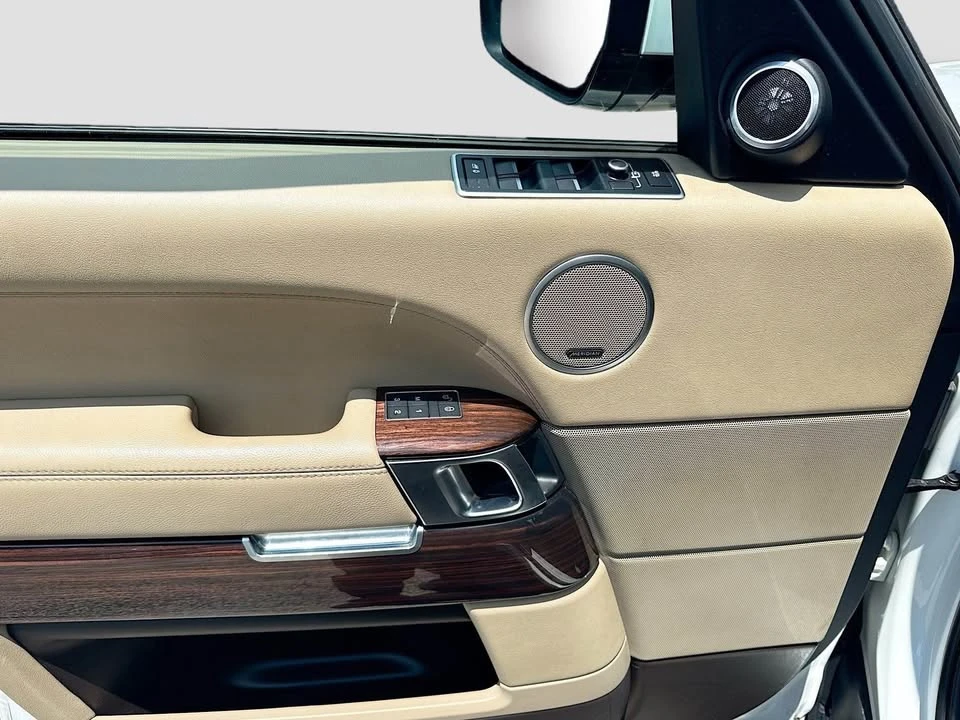 2017 Land Rover Range Rover L405 - Image 5 of 16
