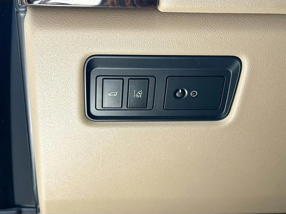 2017 Land Rover Range Rover L405 - Image 6 of 16