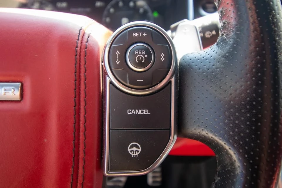 2017 Land Rover Range Rover L405 - Image 17 of 20