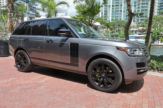 2017 Land Rover Range Rover V8 Supercharged SWB