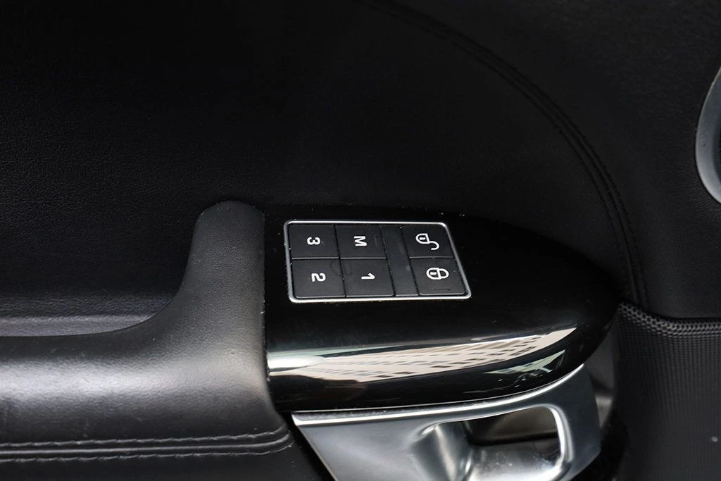 2017 Land Rover Range Rover L405 - Image 27 of 31