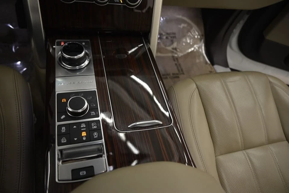 2017 Land Rover Range Rover L405 - Image 4 of 9