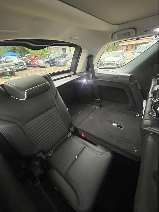 2017 Land Rover Discovery Sport - Image 9 of 10